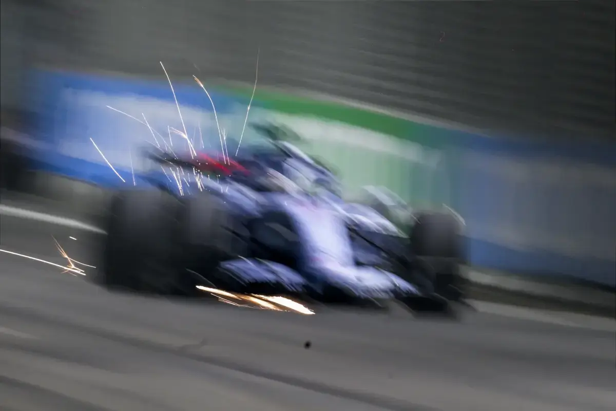 George Russell wijt zijn crash in de sprint van Singapore aan een misrekening met de batterij
