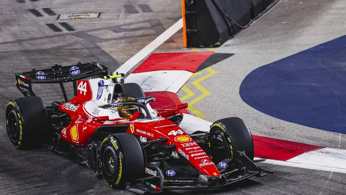 Hamilton over zijn SQ3 in Singapore: 'Achteraf was dat niet de juiste keuze'