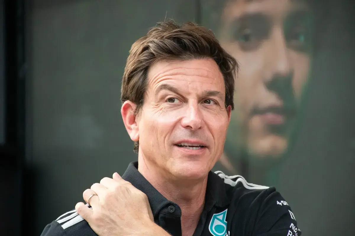Wolff en Brown wijzen cost cap-voorstel van Vowles af op persconferentie in Singapore