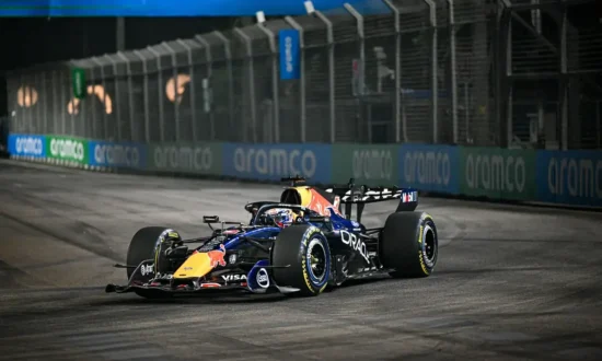 FIA stelt de kwalificatie in Singapore uit na regen tijdens de sprint