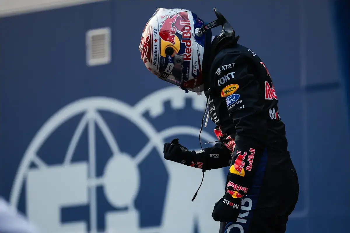 Marko zegt dat Horner Verstappen in 2016 te jong vond voor Red Bull