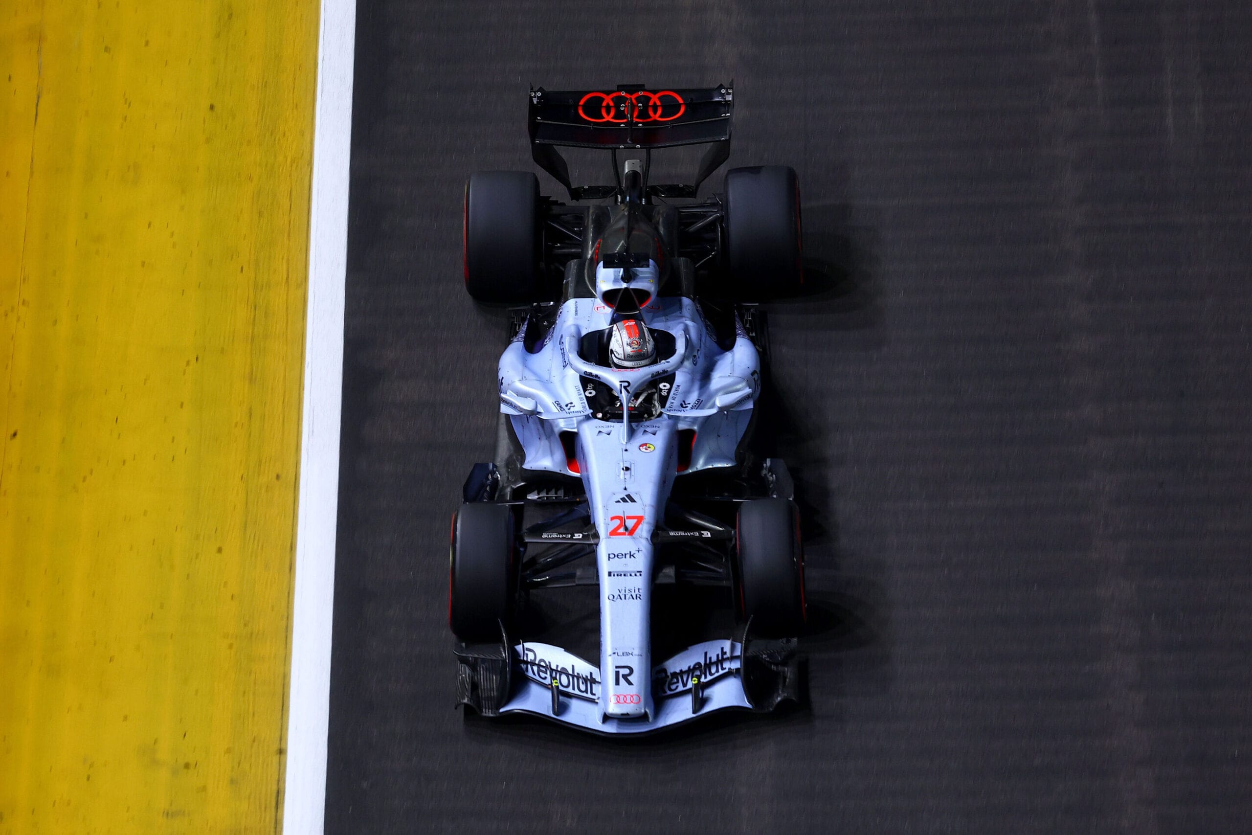 Hülkenberg hindert Sainz, maar de timing redt hem van een gridstraf