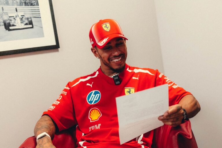Hamilton weet niet waarom zijn Ferrari in Mexico-Stad stilviel in de tweede training