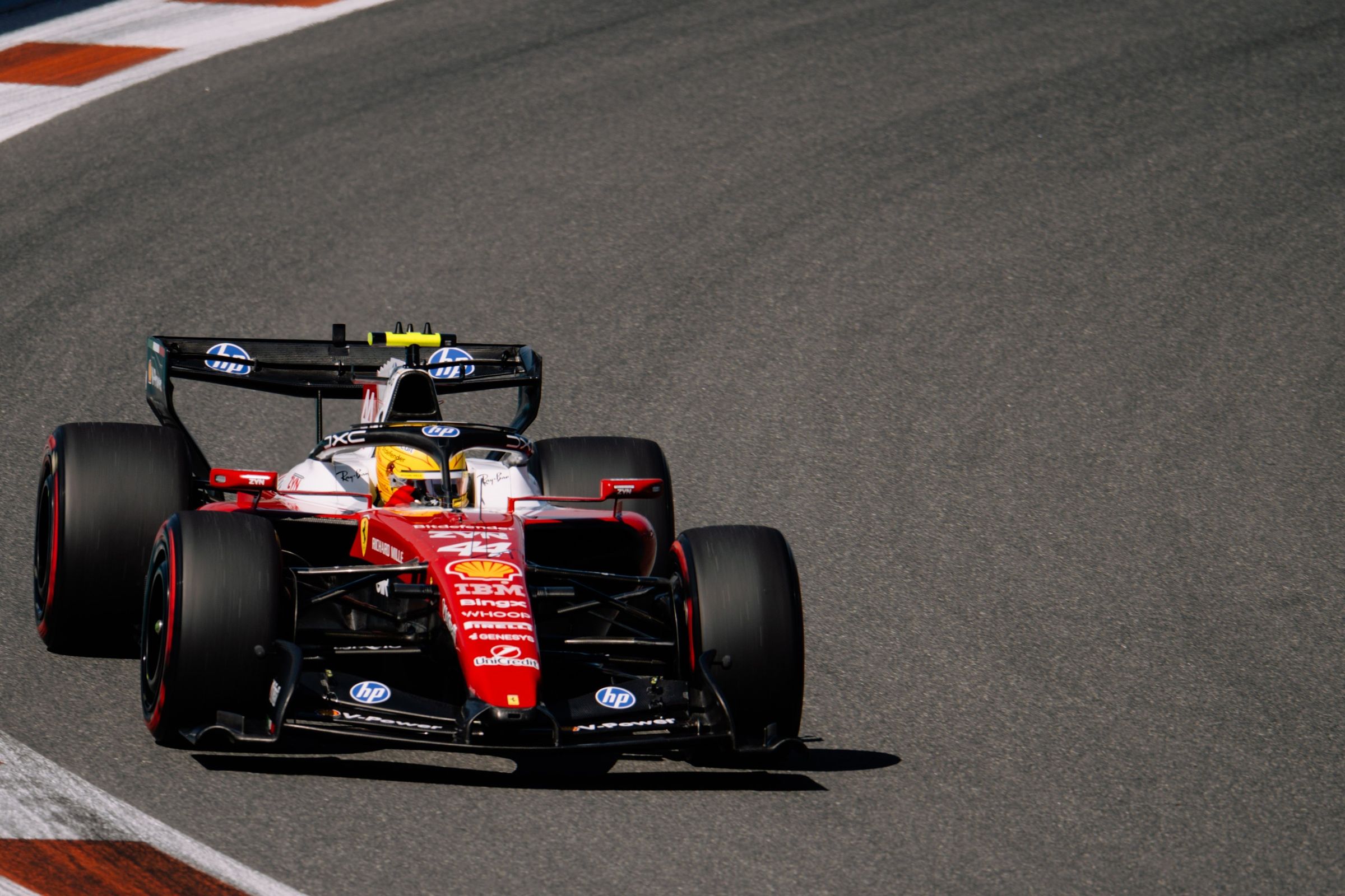Hamilton is in VT3 in Austin sneller dan Verstappen en Leclerc