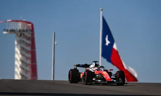 Leclerc pakt de snelste tijd in Austin en Verstappen komt net tekort