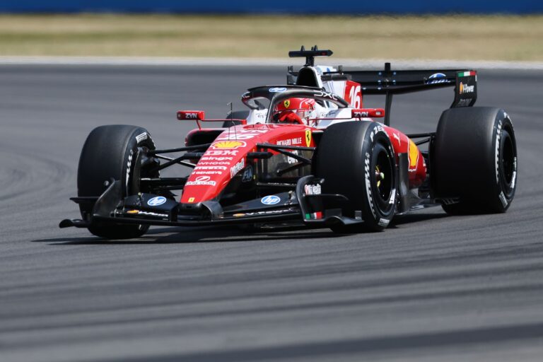 Leclerc is in de eerste training in Mexico-Stad zes tienden sneller dan Antonelli