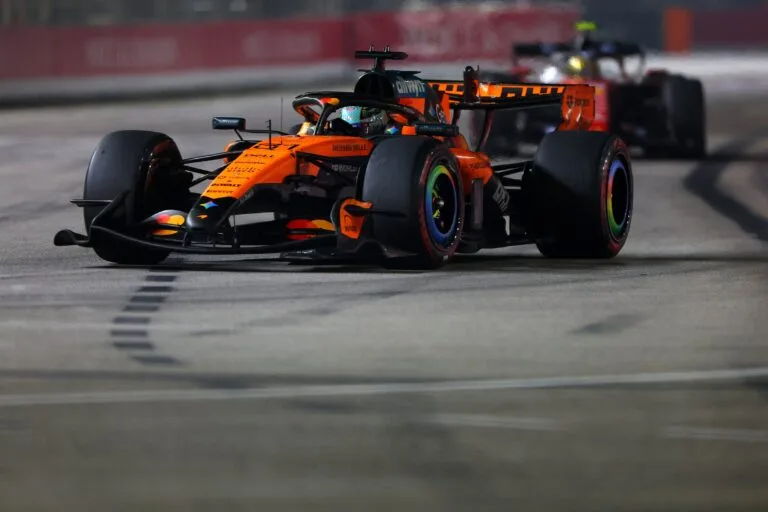 McLaren verkoopt vijf F1-auto’s, onder meer van Senna, Hamilton en Norris
