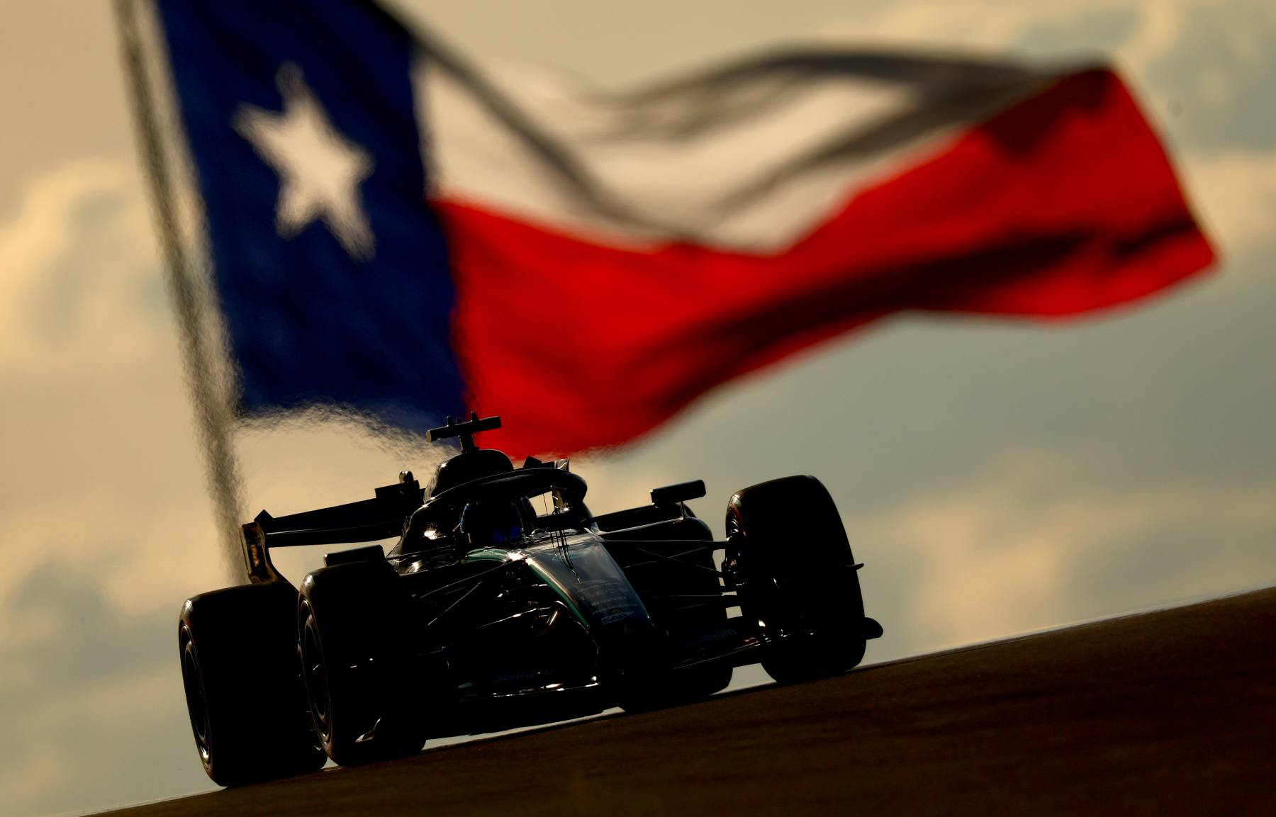 Russell heeft geen verklaring voor zijn trage race in Austin