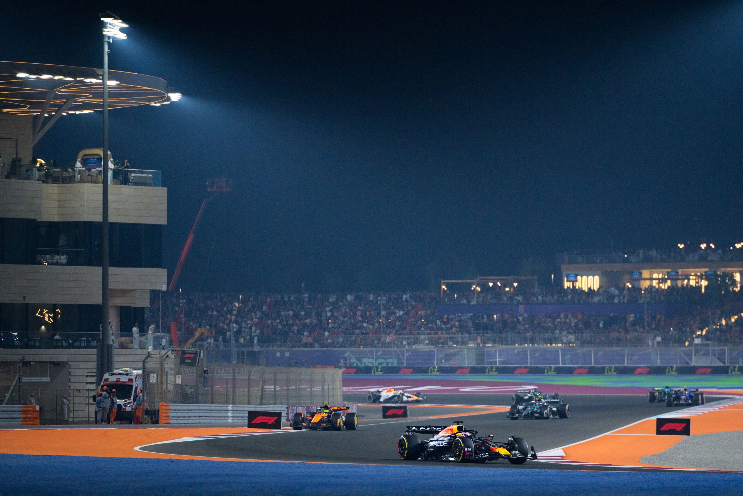 F2-baas Michel: “Qatar en Abu Dhabi worden niet geannuleerd”