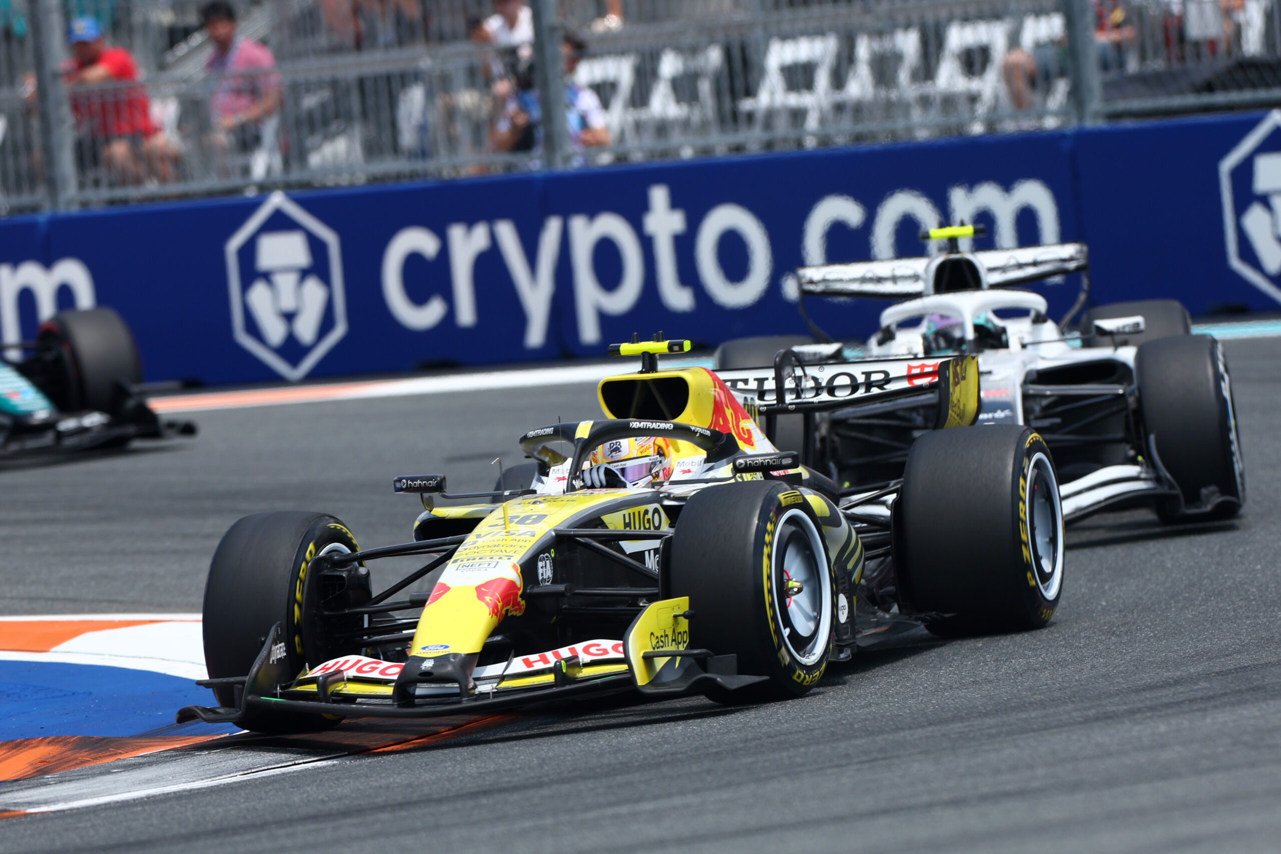 Cadillac heeft de optie op Bottas voor 2027 nog niet gelicht