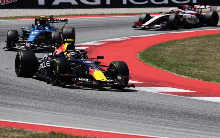 Ocon polst Cadillac voor een zitje in 2027