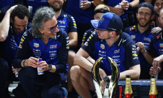 Verstappen en Mekies: de Baku-upgrade speelde geen rol bij het nieuwe contract van Verstappen