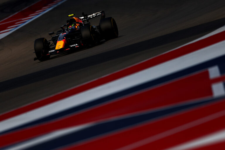 Hadjar krijgt waarschuwing van de stewards voor actie richting Albon in Austin