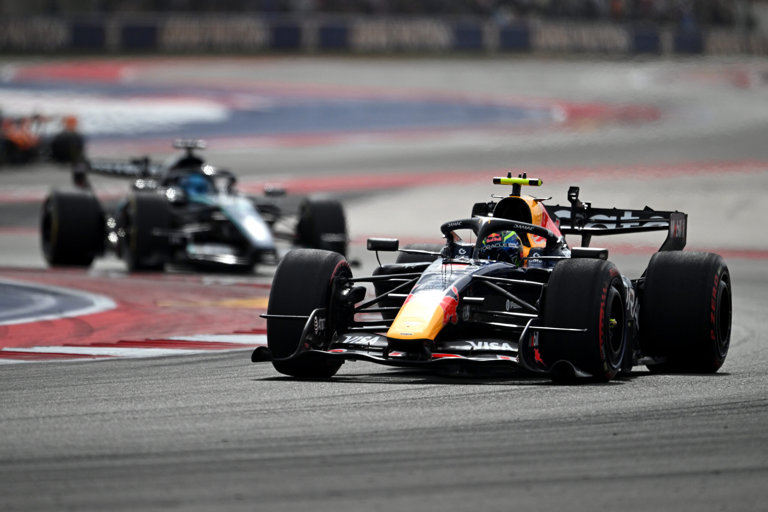 Hadjar liet Verstappen in Austin pas door na een tweede opdracht van Red Bull